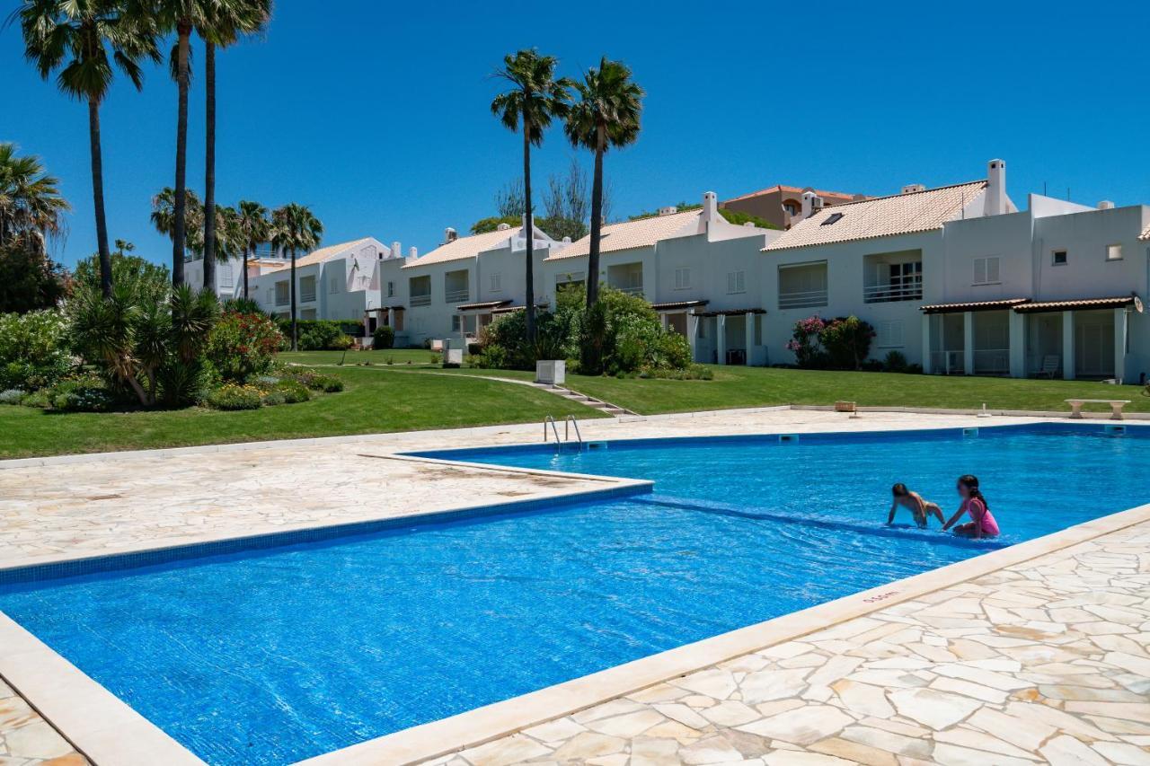 Beach Villa With Ocean View And Rooftop Cinema Гия Экстерьер фото